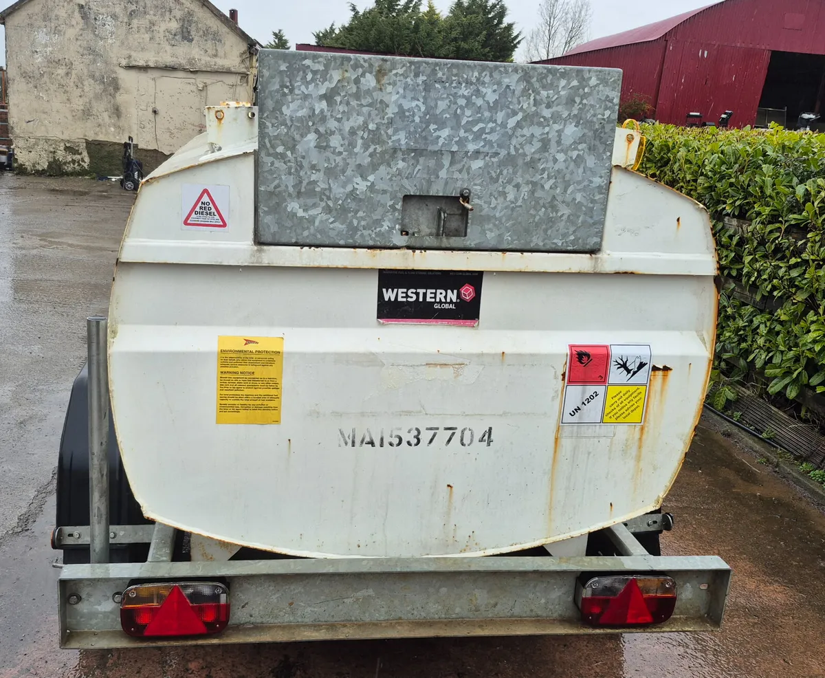 Western 2000l bowser - Image 4