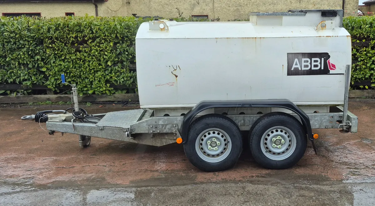 Western 2000l bowser - Image 1