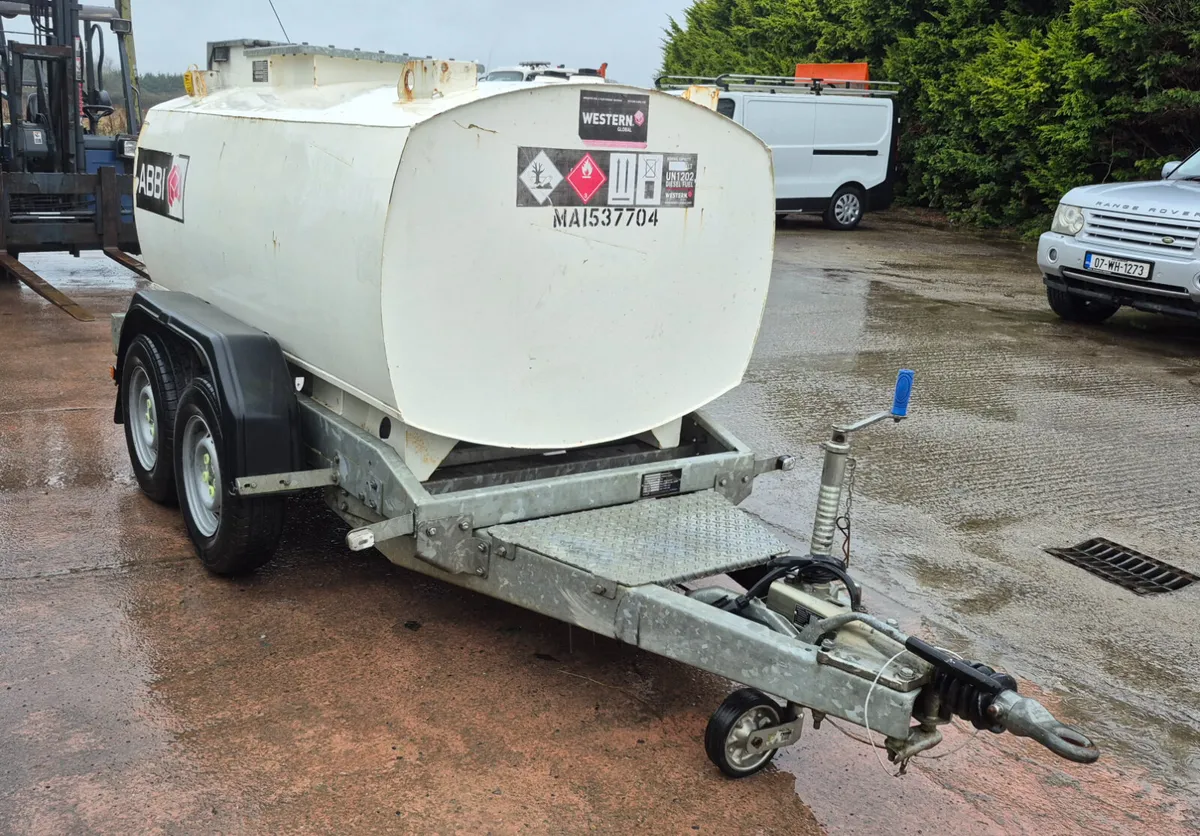 Western 2000l bowser - Image 3