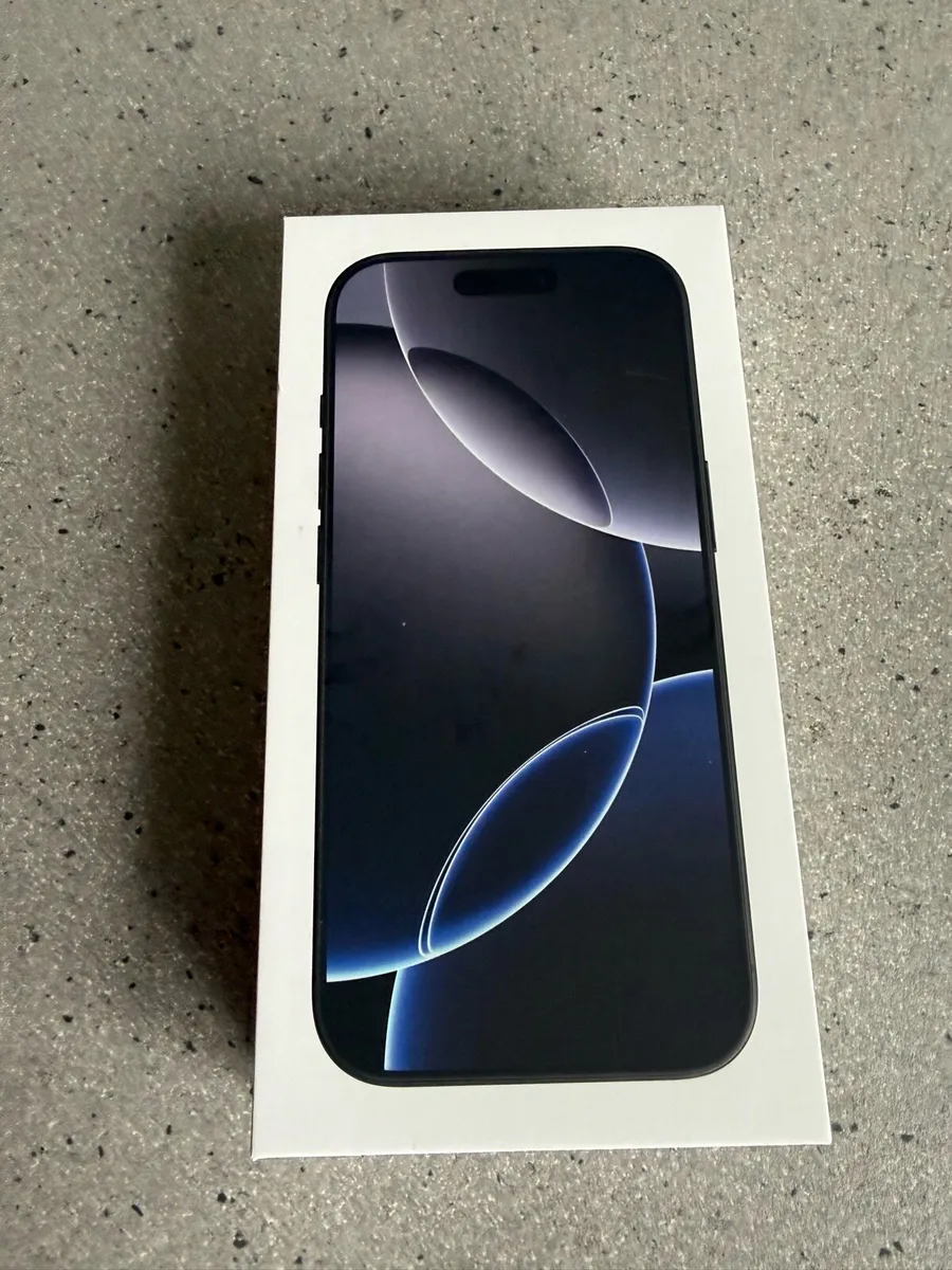 iPhone 15th - Image 1