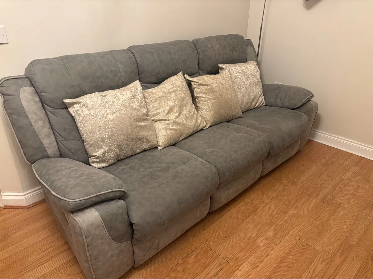 Sofa - Image 3