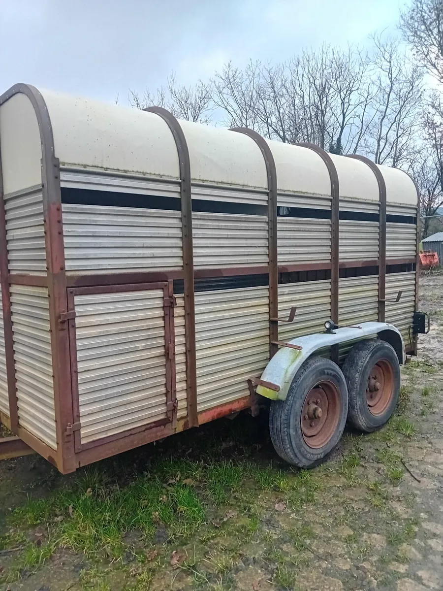 Livestock trailer - Image 1