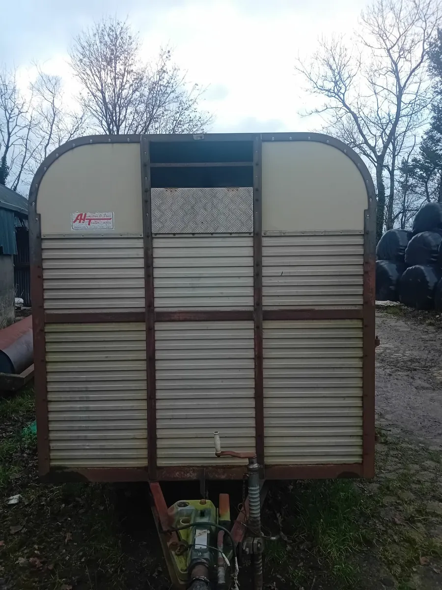 Livestock trailer - Image 2