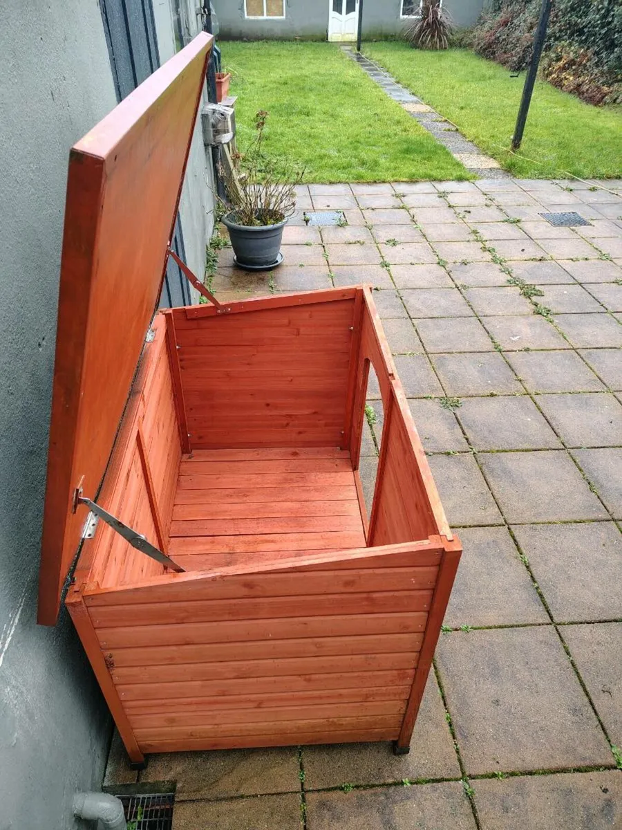 Dog Box - Image 2
