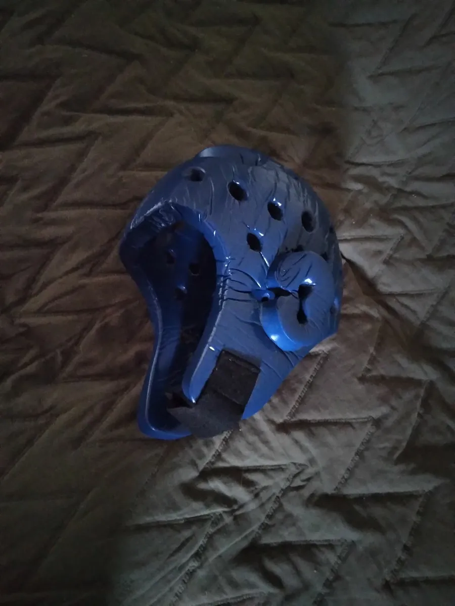 Kids Sparring Gear Set ( Size S)- Great Condition - Image 1