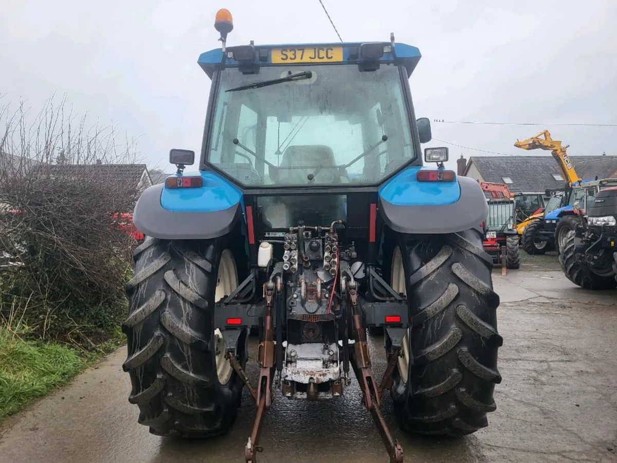 New Holland 8260 - Image 4