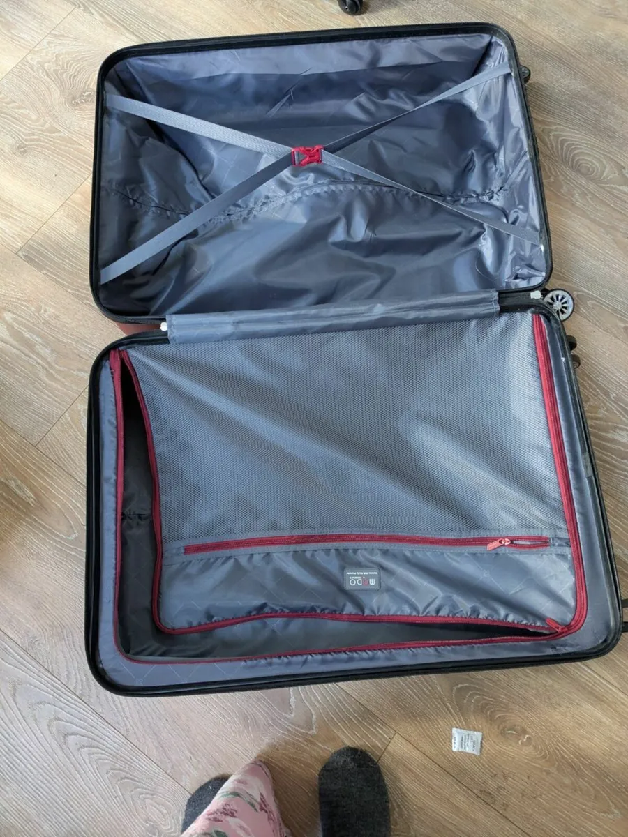 2 suitcases - Image 3