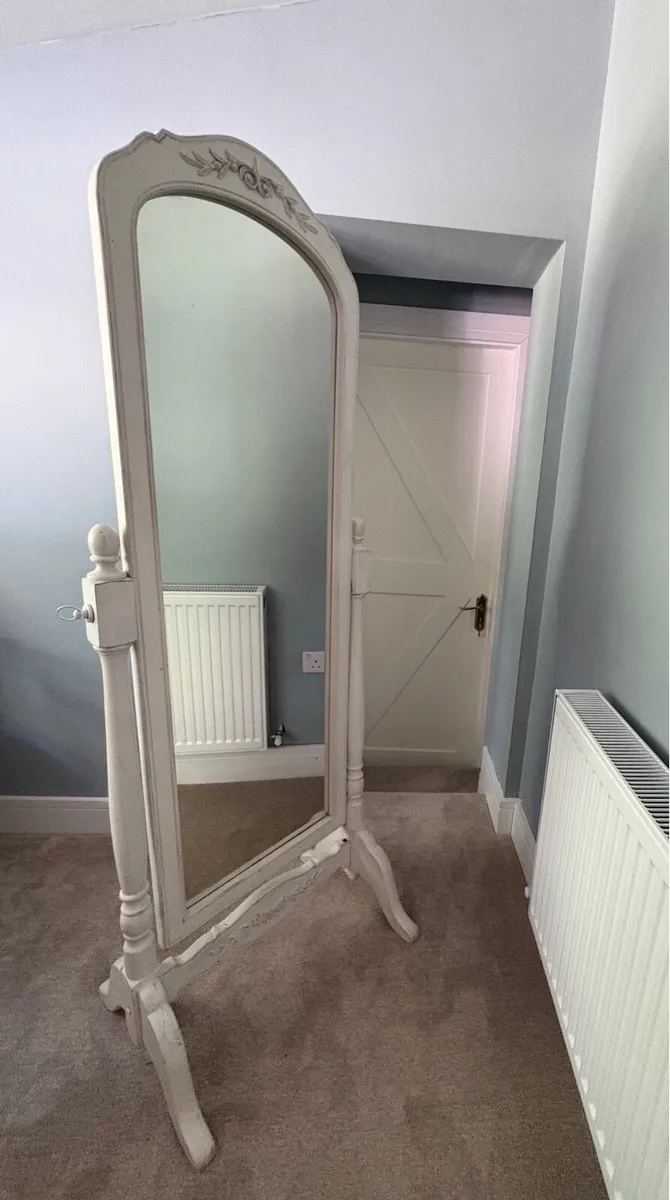 Elegant Freestanding Full-Length Mirror - Image 1
