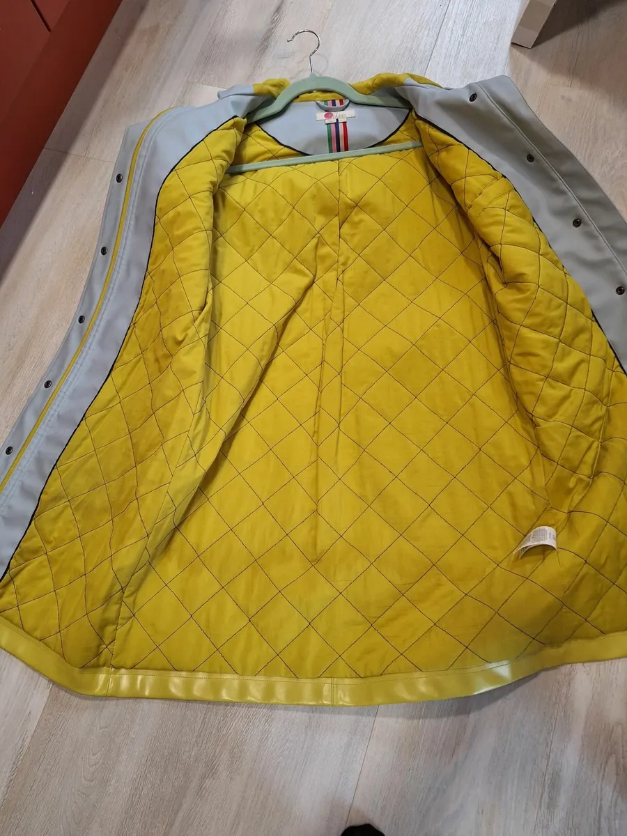 DESIGNER BODEN Waterproof Coat - Image 4