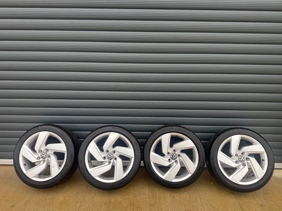 Mk8 golf Alloy wheels - Image 1