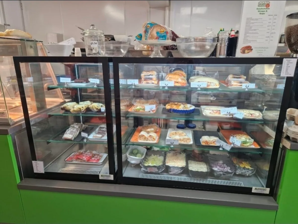 Display fridge - Image 1