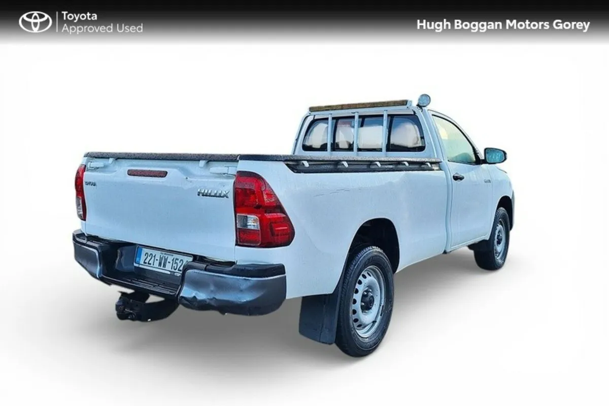 Toyota Hilux 2.4 DLX SINGLE CAB 2DR - Image 2