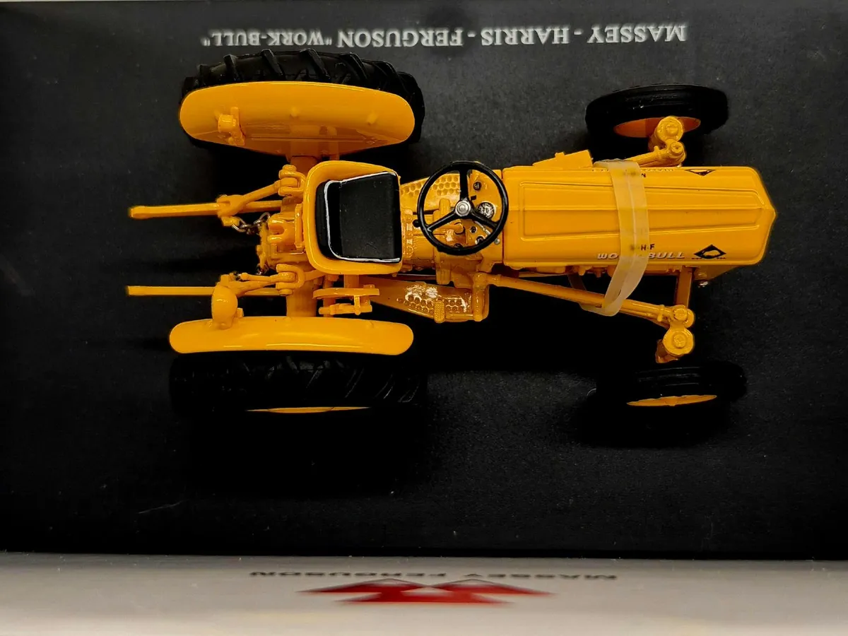 Massey Harris Ferguson 202 Work Bull Tractor Model - Image 2