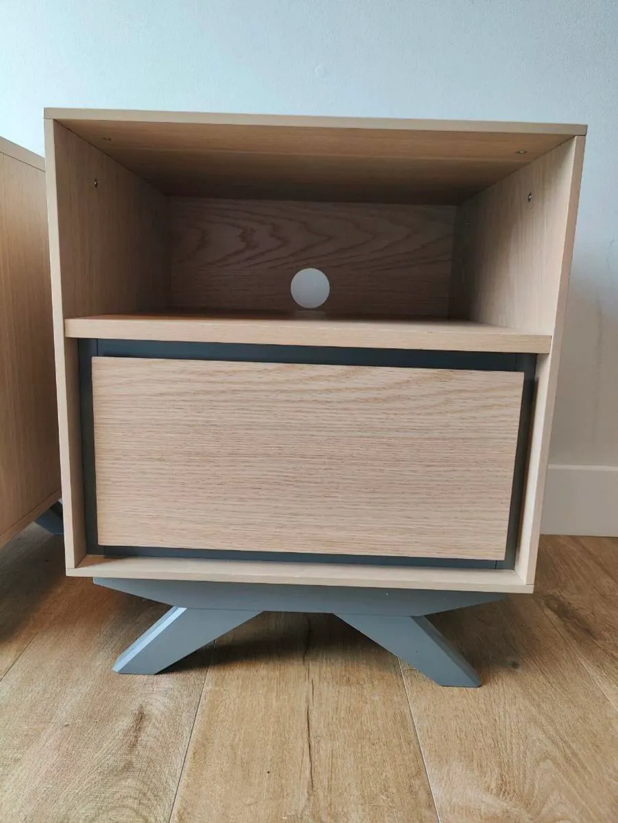 2 bedside lockers - Image 3