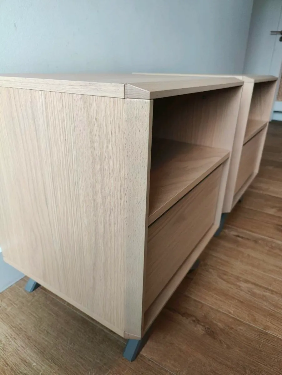 2 bedside lockers - Image 4