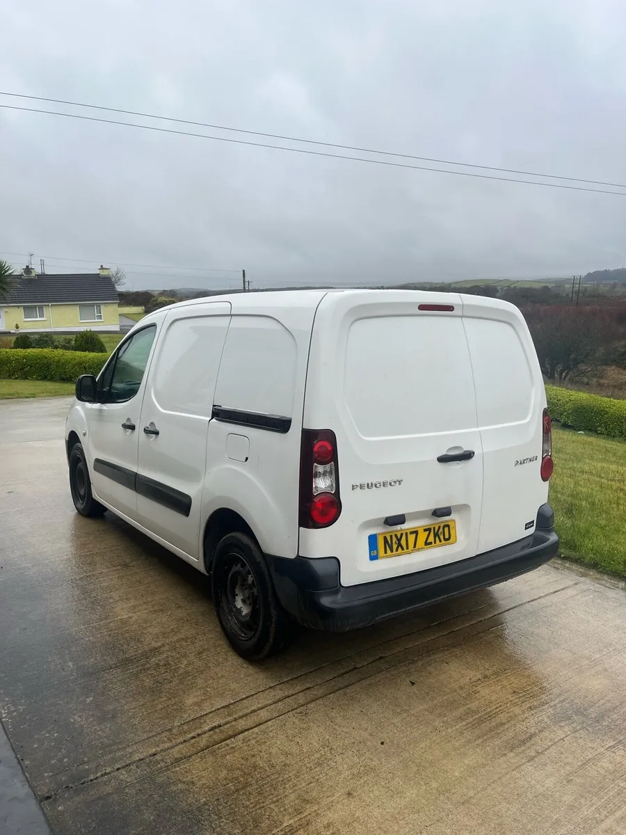 2017 Peugeot partner - Image 2