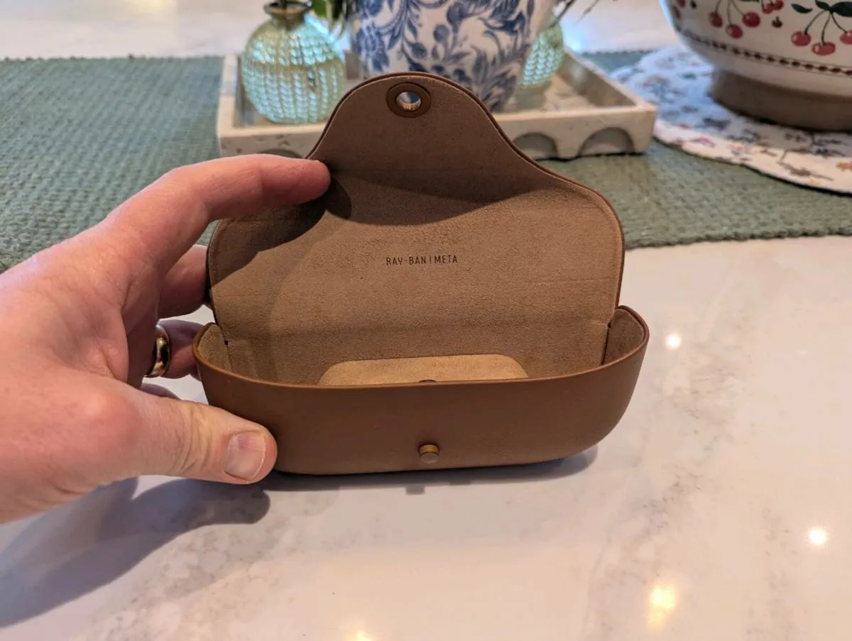 Ray-Ban Meta Skyler Smart Glasses - Shiny Black - Image 3