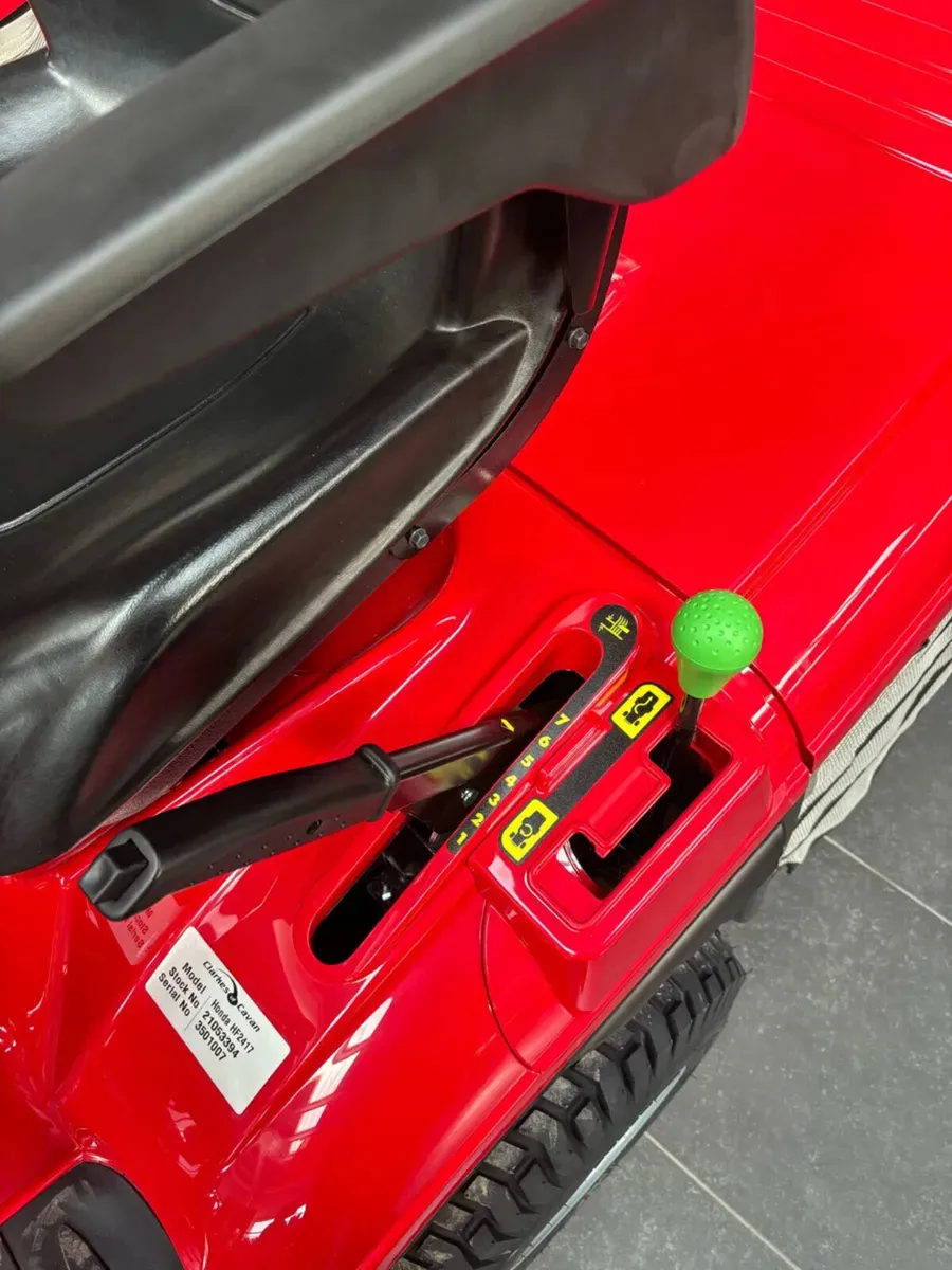 Honda Ride on Lawnmowers - Image 2