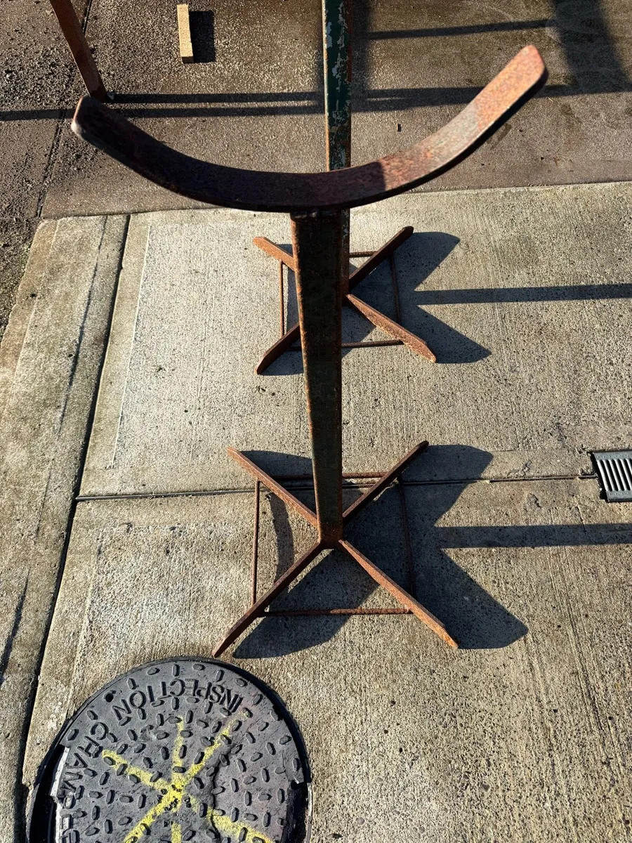 Steel Stand - Image 2