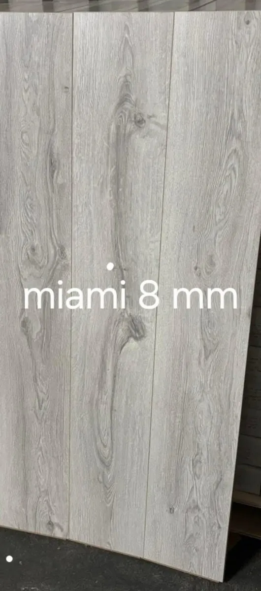 Laminate flooring - Image 3