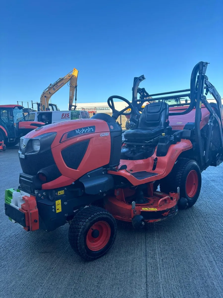 Kubota G261 ride-on mower - Image 2