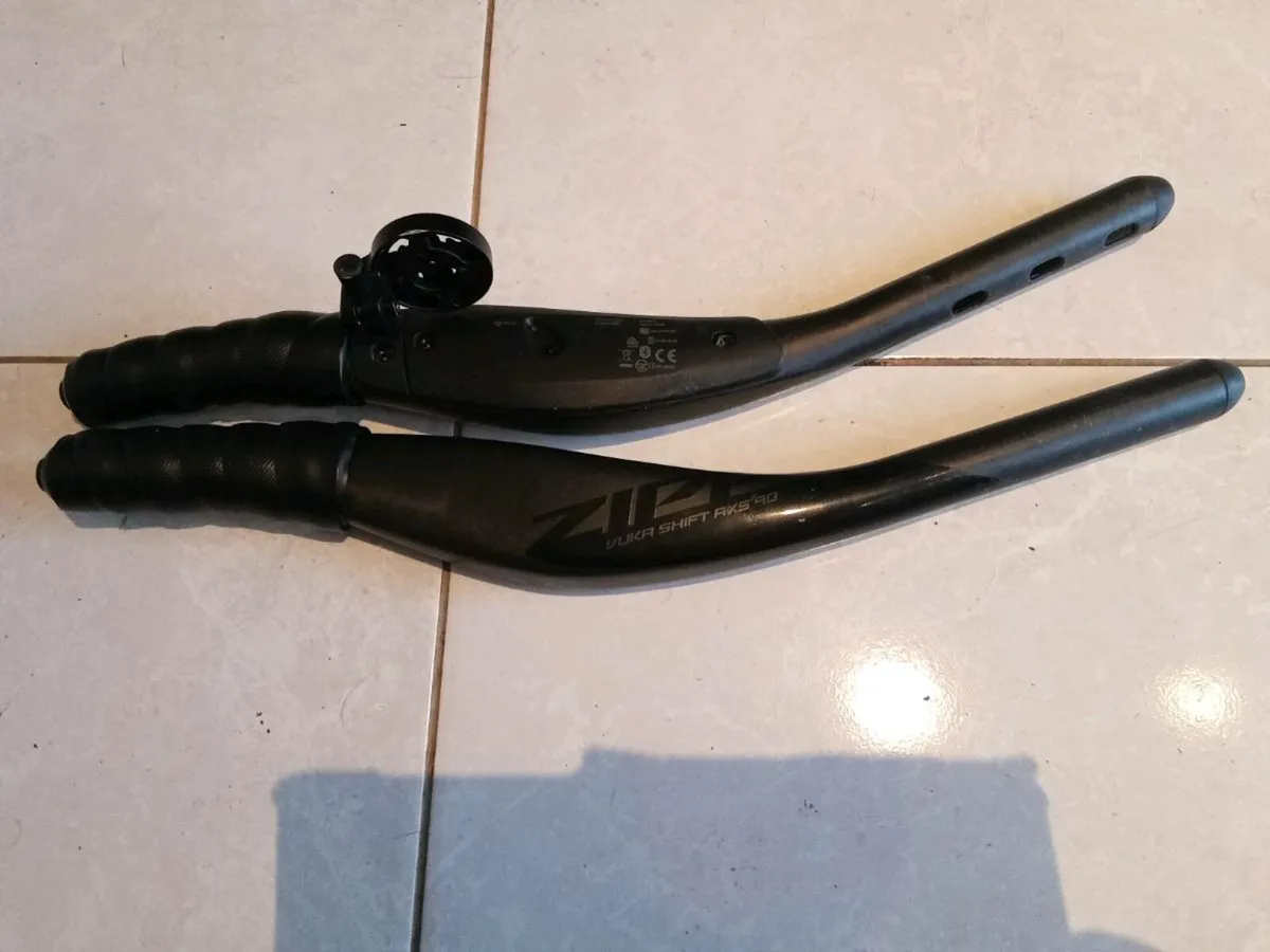 Zipp vuka 90 AXS carbon shift aerobars - Image 1