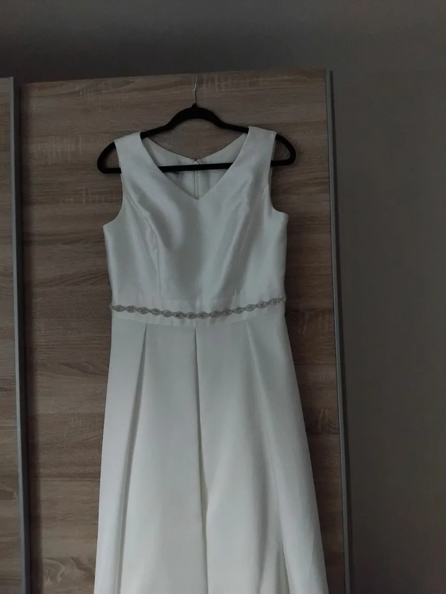 Wedding dress - Image 2