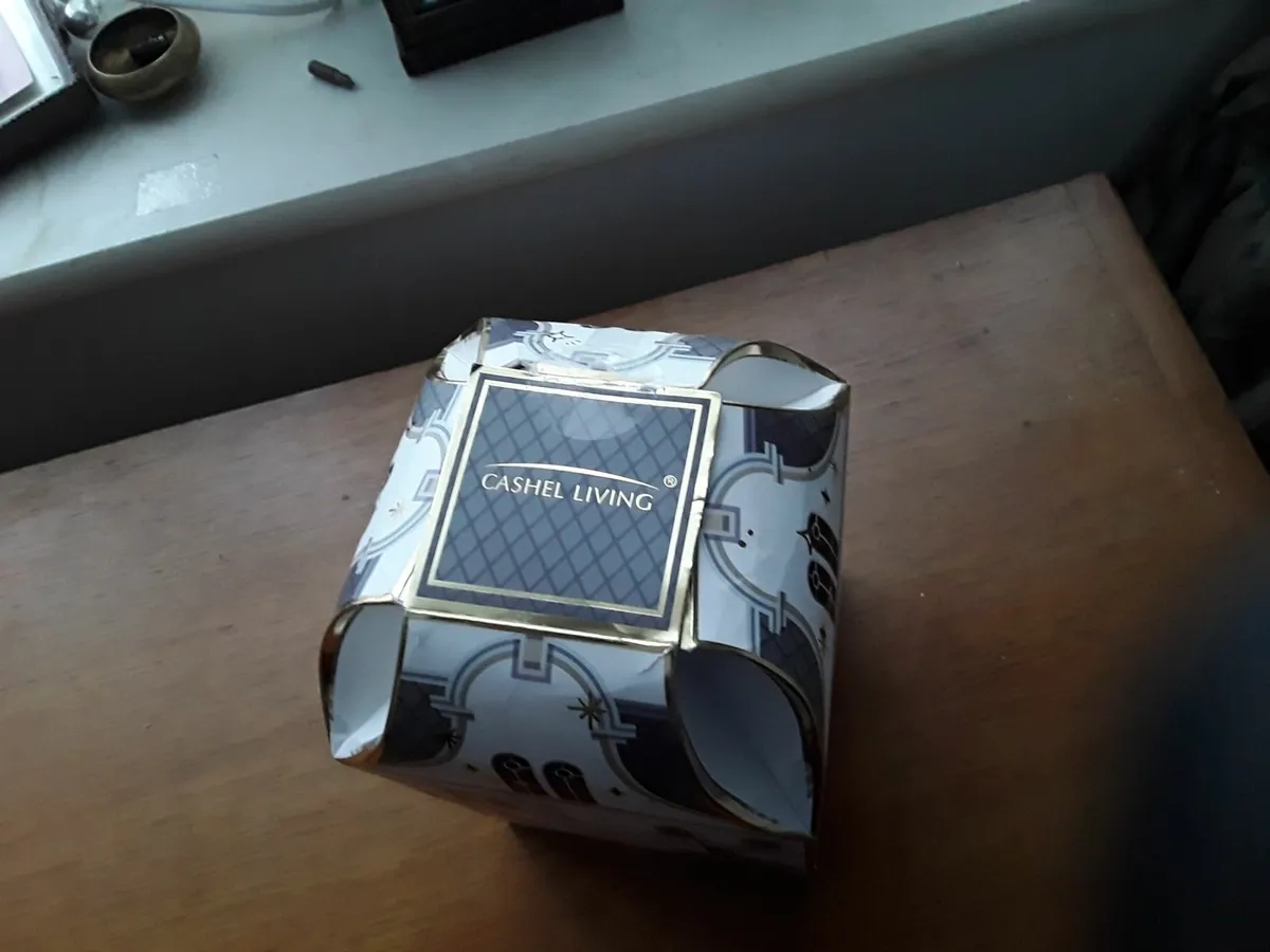 Beautiful unwanted gift vanilla scented candle - Image 4