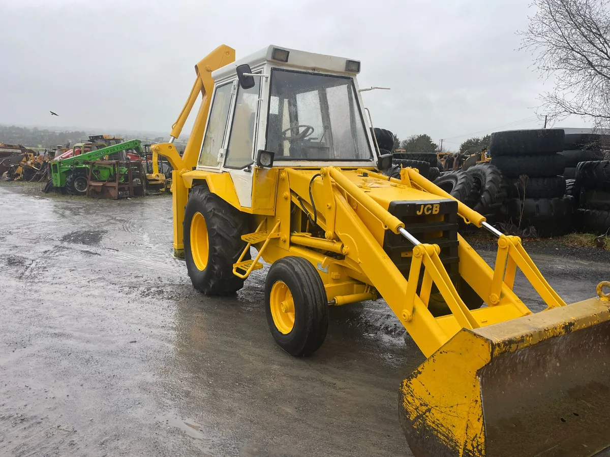 JCB 3CX Digger Loader - Image 3