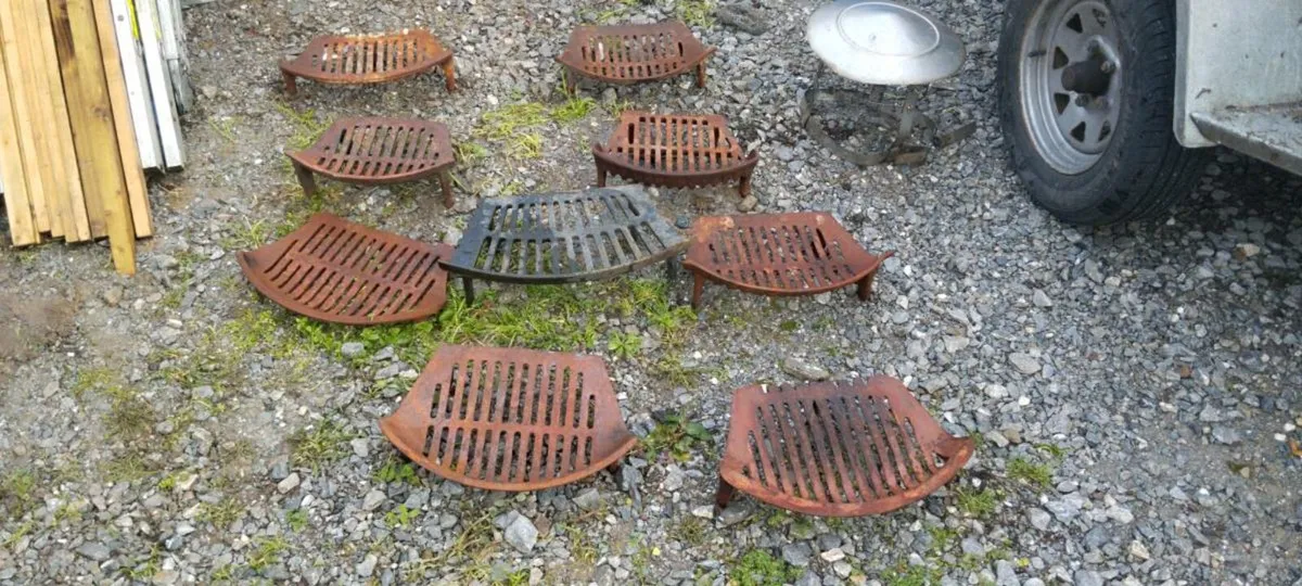 4 Solid fuel wood or coal burning grates for sale - Image 1