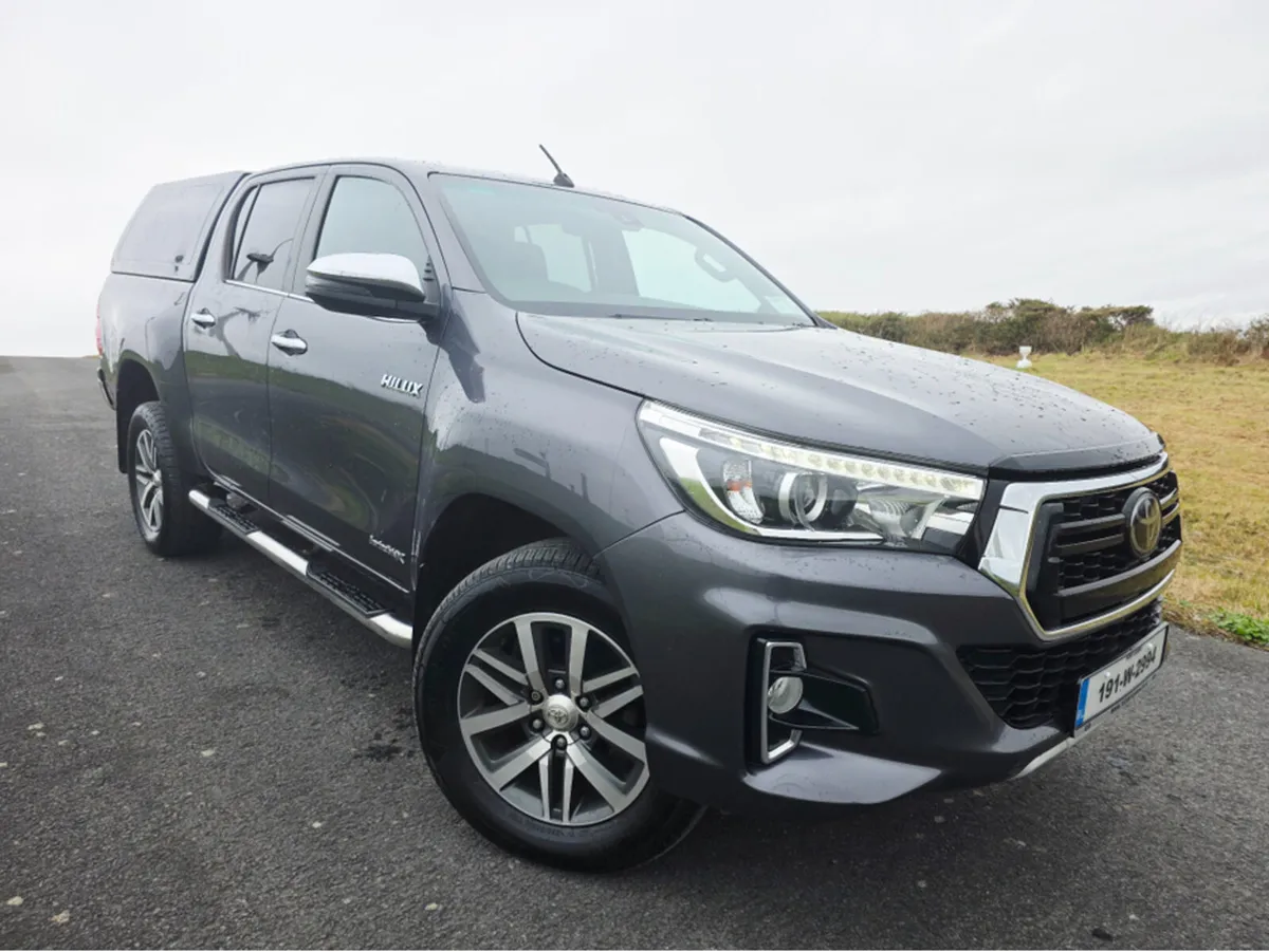 Toyota Hilux 2.4D4D INVINC 148BHP D/C - Image 2