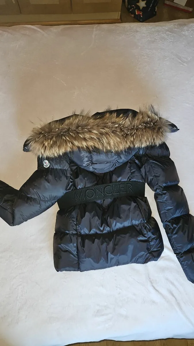 Moncler woman jacket - Image 3