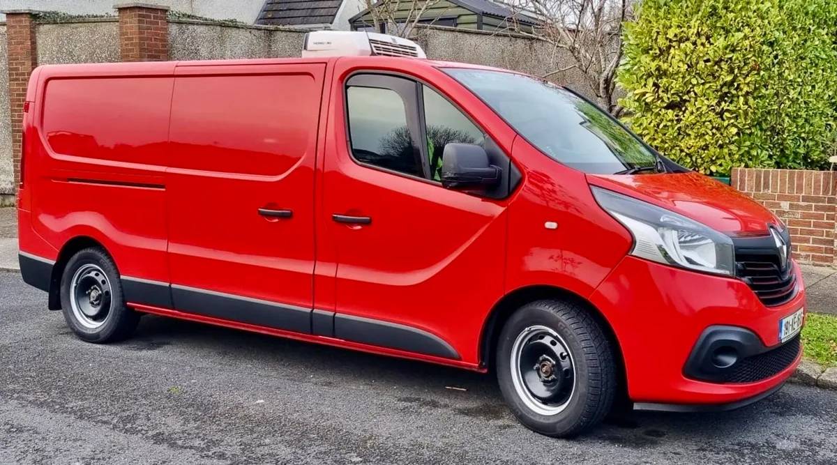 2019 Renault Trafic Fridge van - Image 2