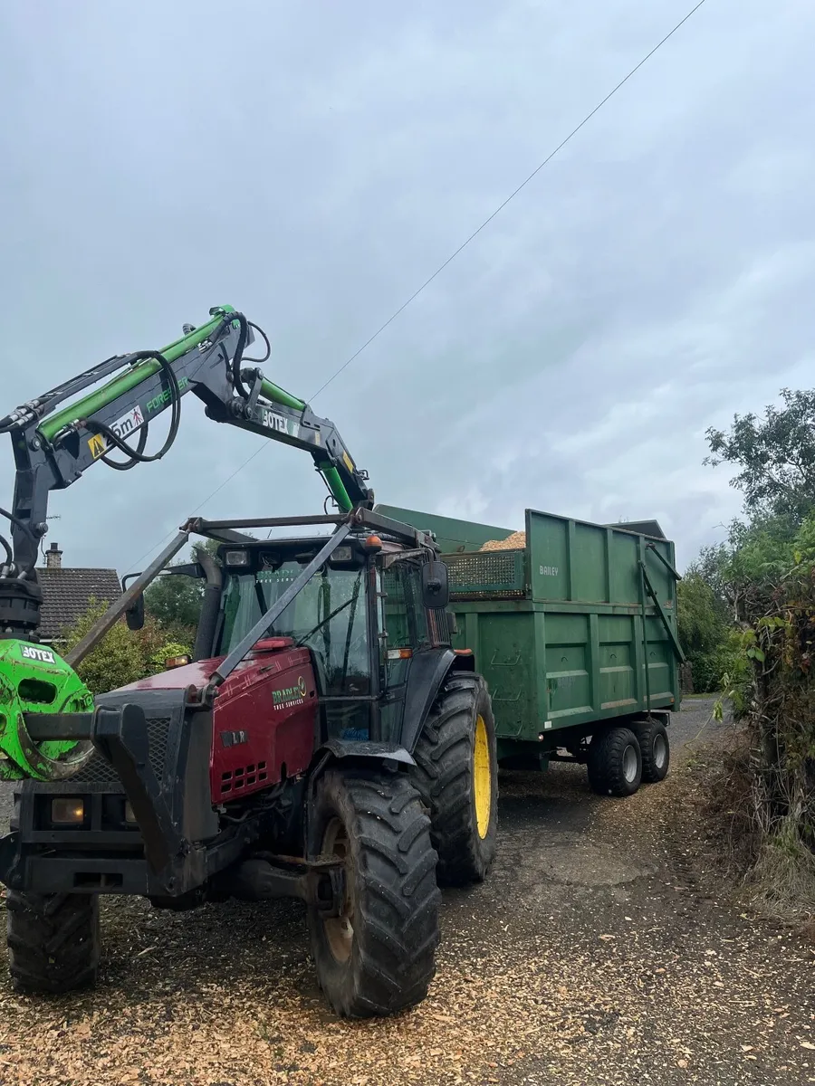 Valtra 8050 forestry Tractor - Image 3