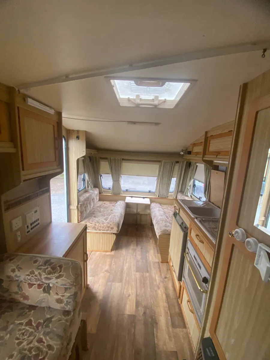 4/5 Berth Crown Crest - Image 4