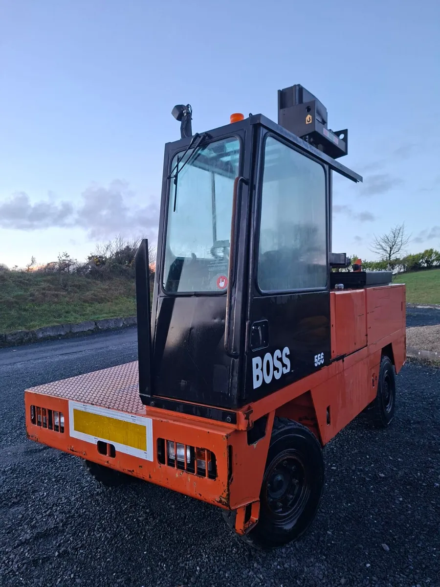 Boss 556 5C1 Side Loader - Image 1