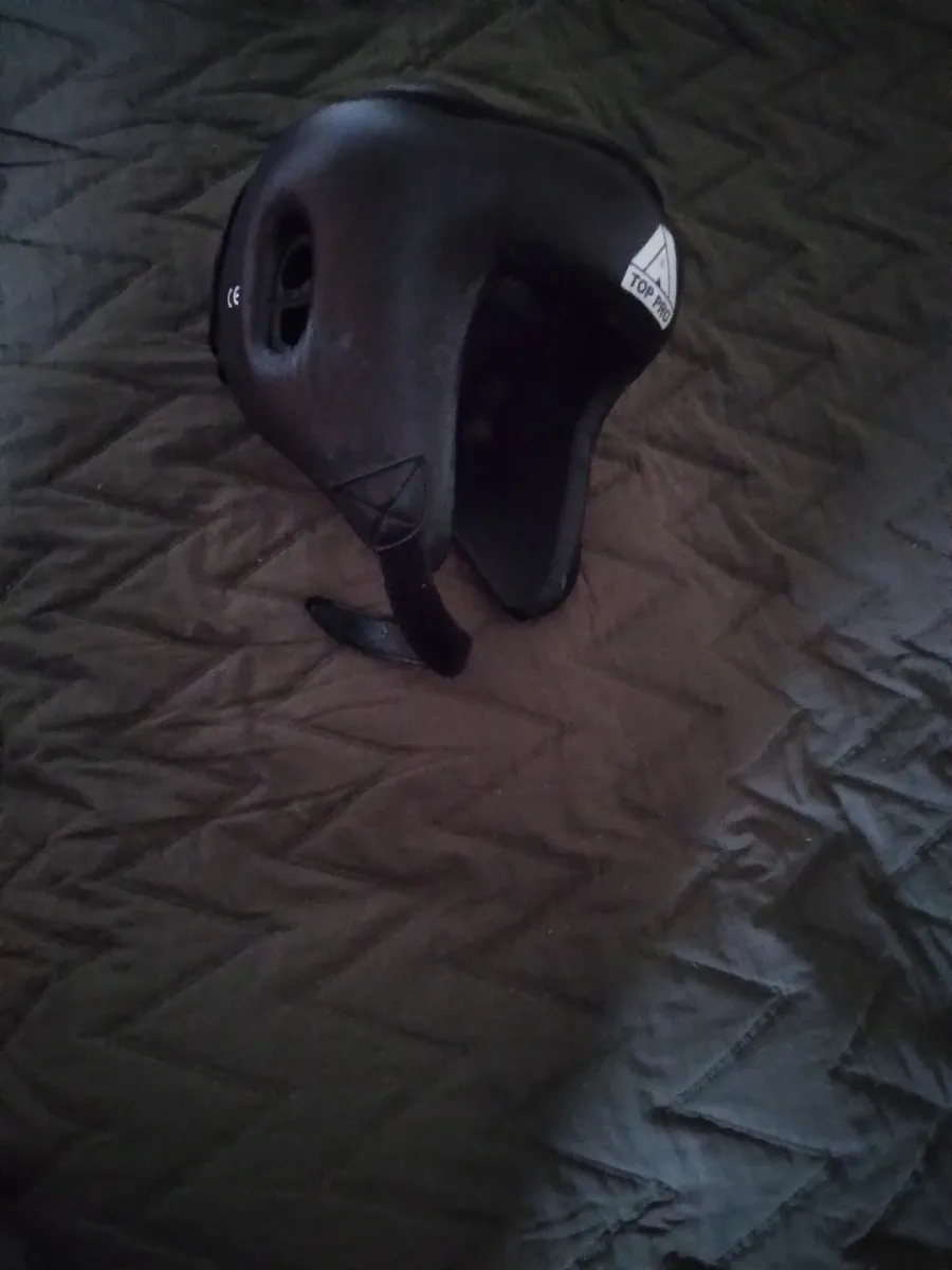 Sparring Gear set (Size M/L) -Good Condition - Image 4