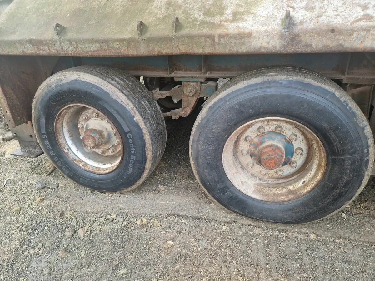 Brown Lennox 30 x 18 Mobile City Crusher - Image 2