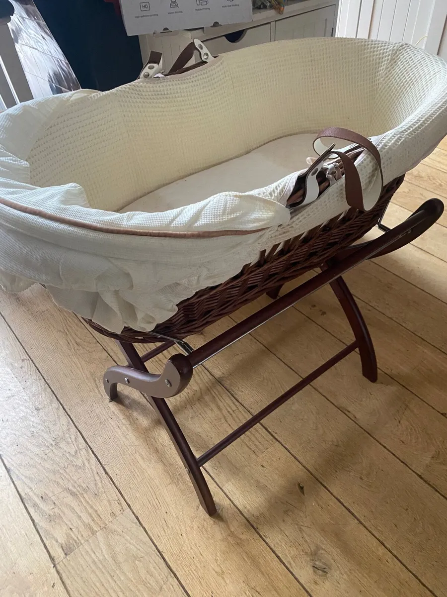 Moses basket - Image 1
