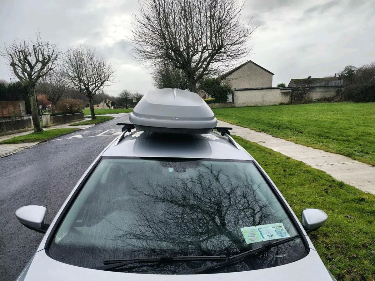 Roof Box and Bars - Image 2
