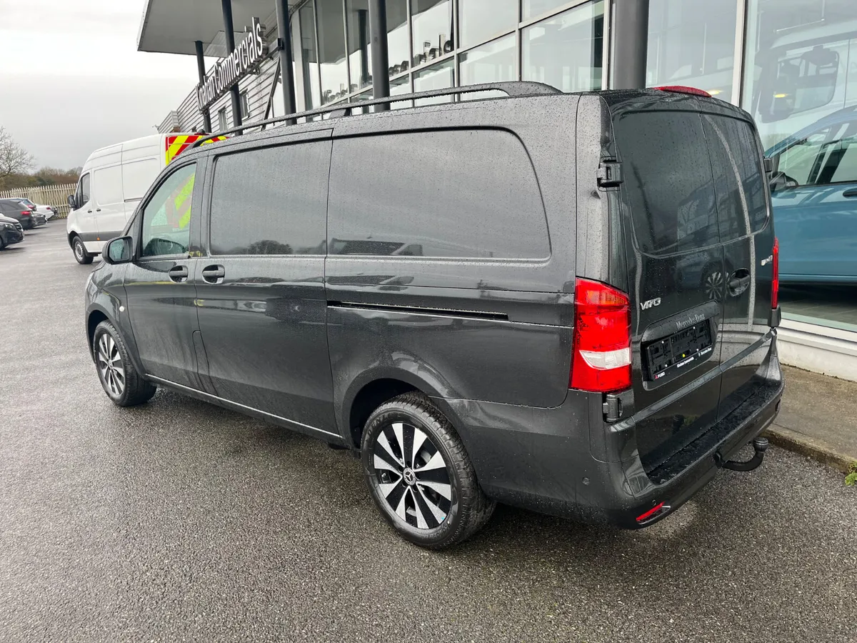 261 Mercedes-Benz Vito 116 SELECT Auto - Image 3