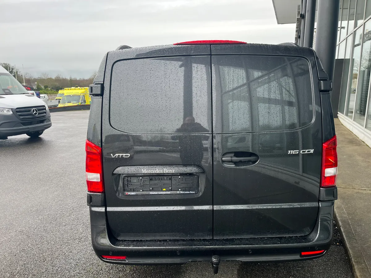 261 Mercedes-Benz Vito 116 SELECT Auto - Image 4