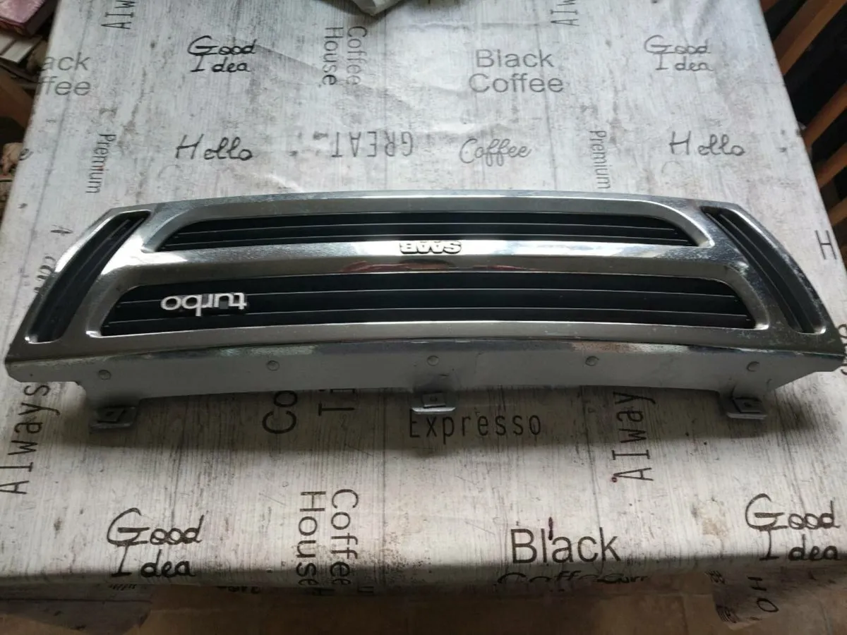 Saab 900 Classic Turbo Grill - Image 2