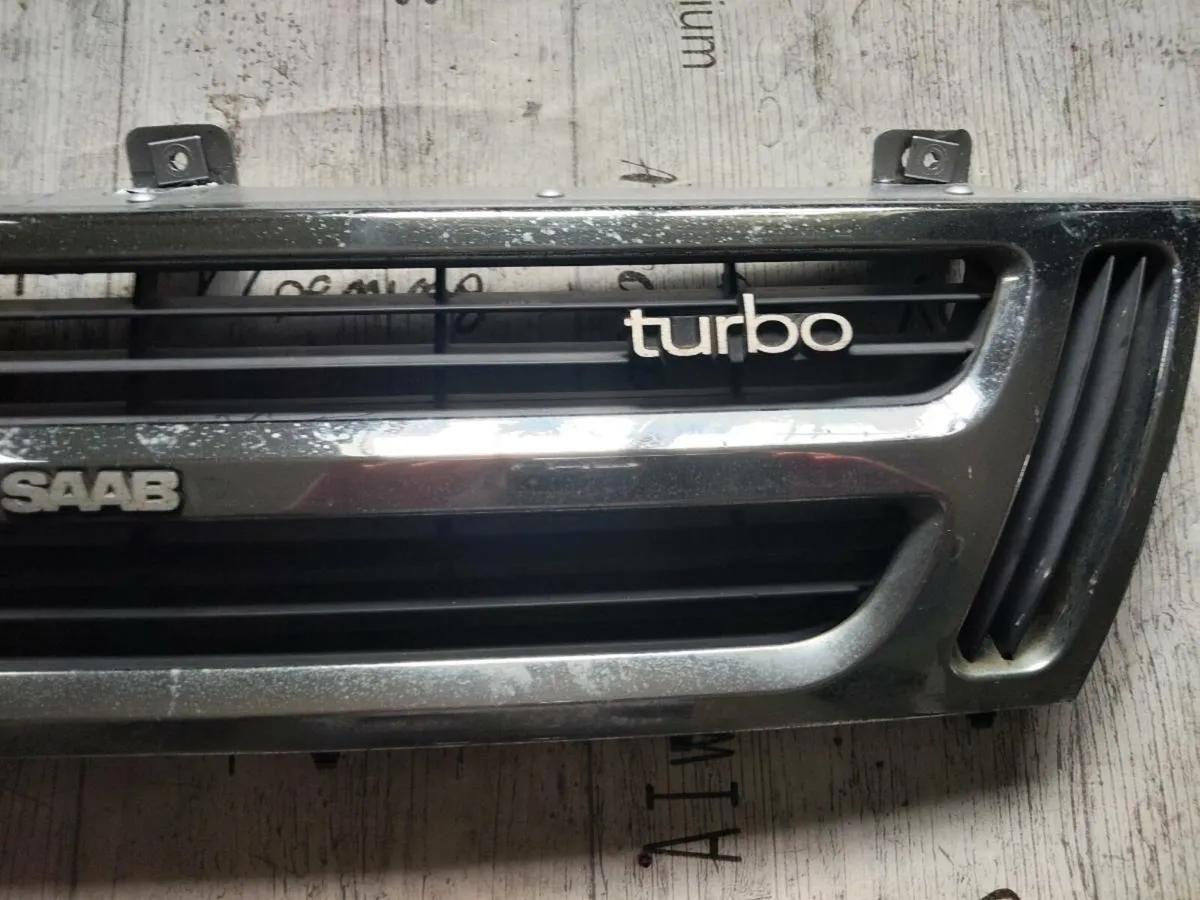 Saab 900 Classic Turbo Grill - Image 3