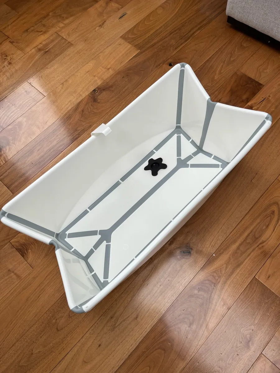 Stokke flexi foldable baby bath with infant insert - Image 3