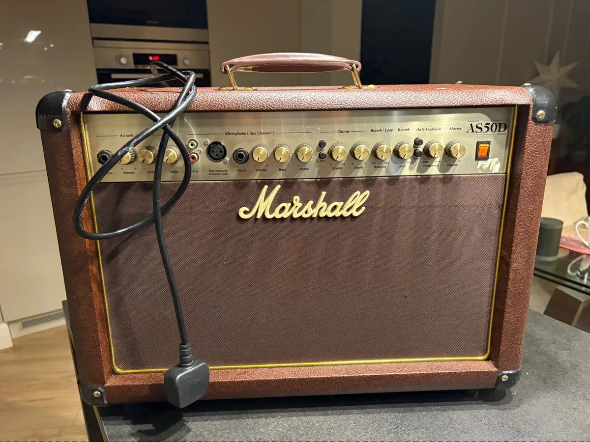 Guitar Amp - Image 1