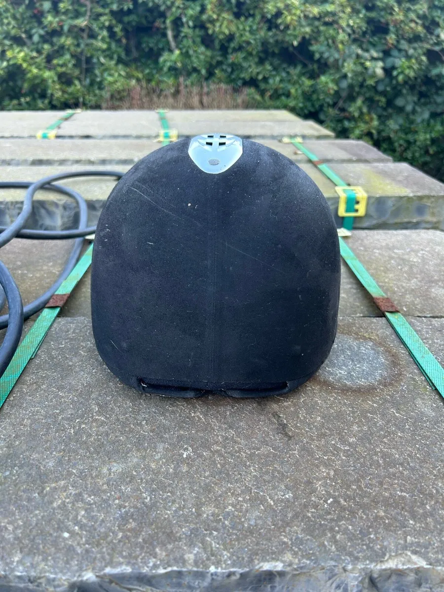 Horse riding helmet - Image 4