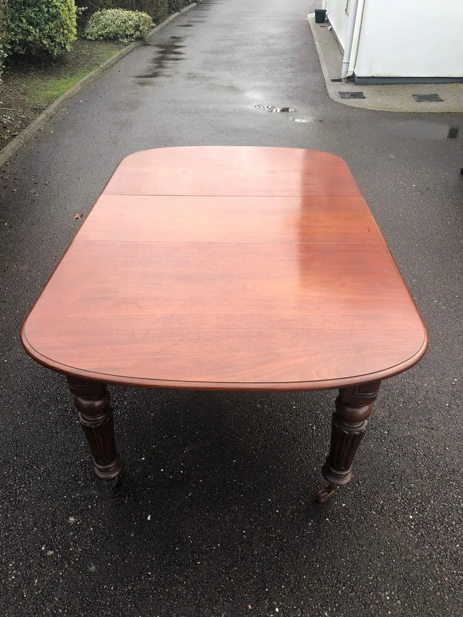 Mahogany Adjustable Dinning Table - Image 1