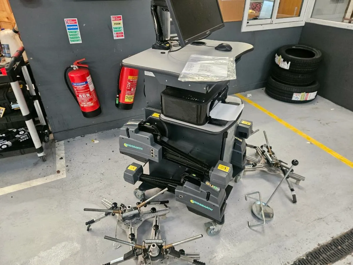 Wheel Alignment machine - Image 3