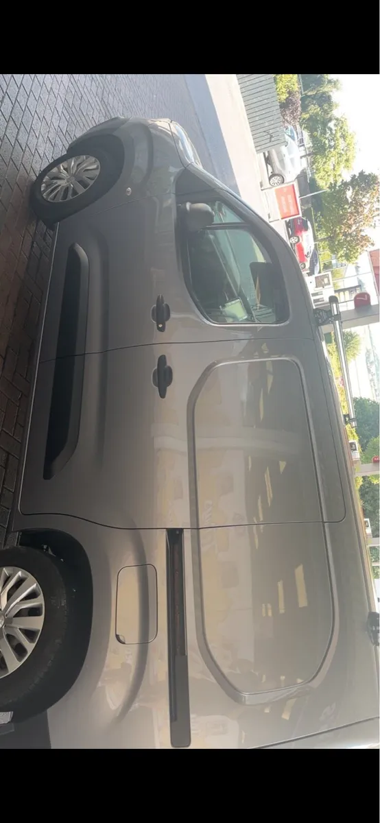 2019 Peugeot partner - Image 3